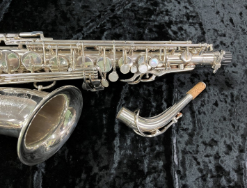 Photo MINT Original Silver Selmer Paris Mark VI Alto Saxophone - Serial # 71064